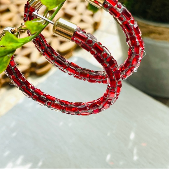 🌟🌟SOLD GUESS large hoop funky ENCRUSTED CRYSTAL BEADED earrings quirky RED a G - Picture 7 of 8